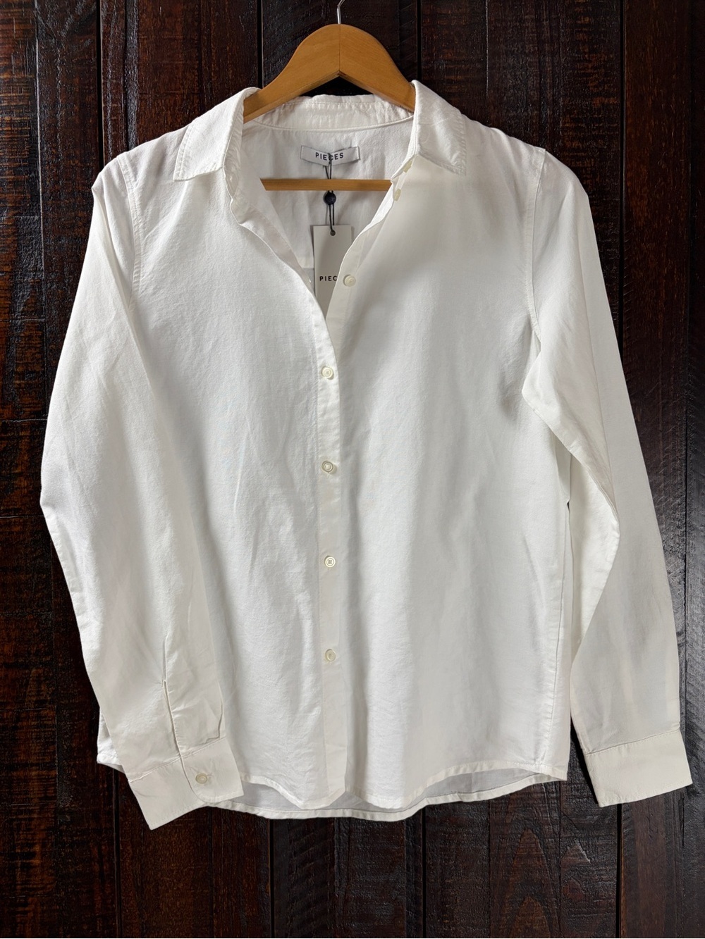 PIECES Women’s White Button-Up Oxford Shirt NWT Small - Picture 2 of 9